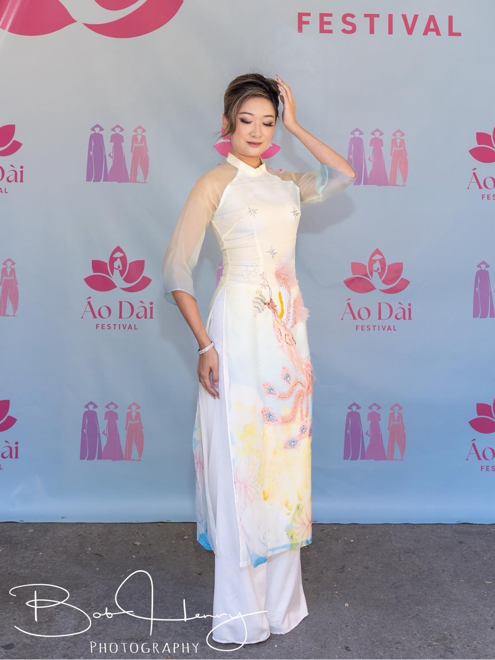 Áo Dài Festival Women's White Floral Áo Dài Dress